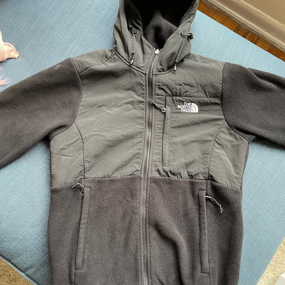 Denali Fleece Hoodie Style: ANLN-C1
Fabric:Abrasion: 2-Ply Laundered Nylon